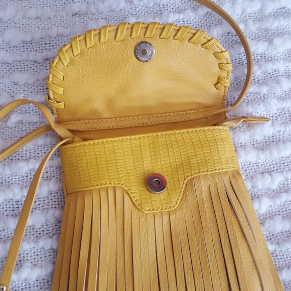 Steve Madden Mustard Fringe Purse - Picture 3 of 7